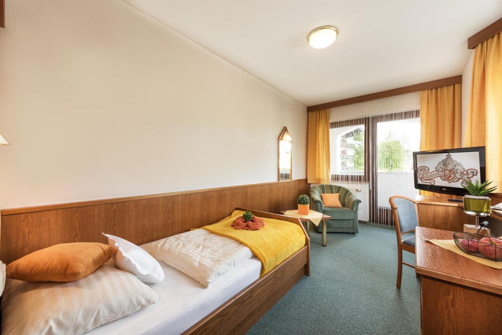 Hotel Lohninger-Schober Sankt Georgen im Attergau Luaran gambar