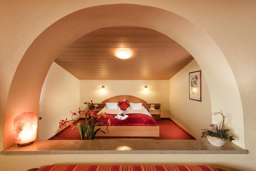 Hotel Lohninger-Schober Sankt Georgen im Attergau Luaran gambar