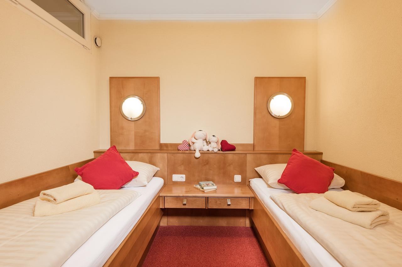Hotel Lohninger-Schober Sankt Georgen im Attergau Luaran gambar