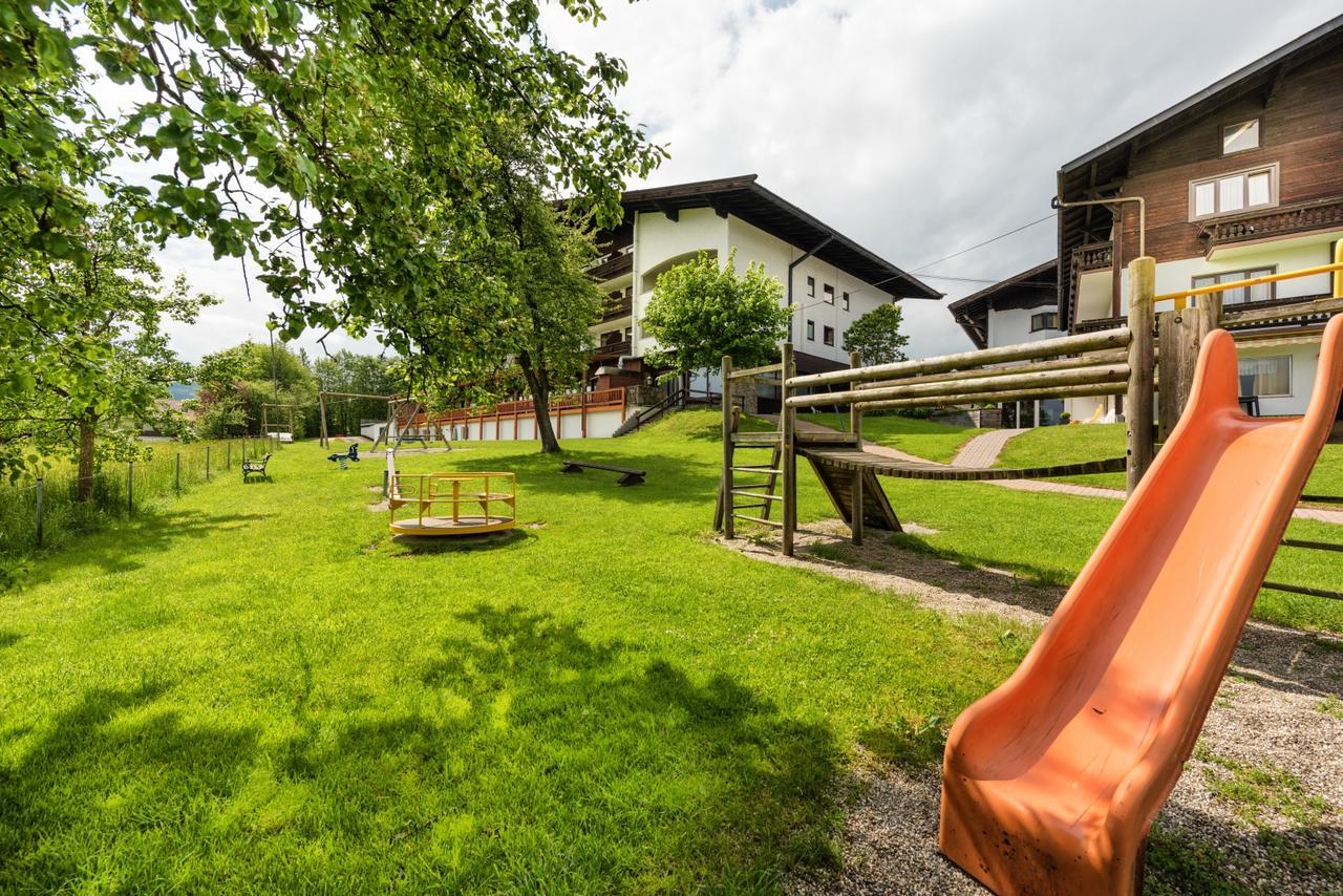Hotel Lohninger-Schober Sankt Georgen im Attergau Luaran gambar